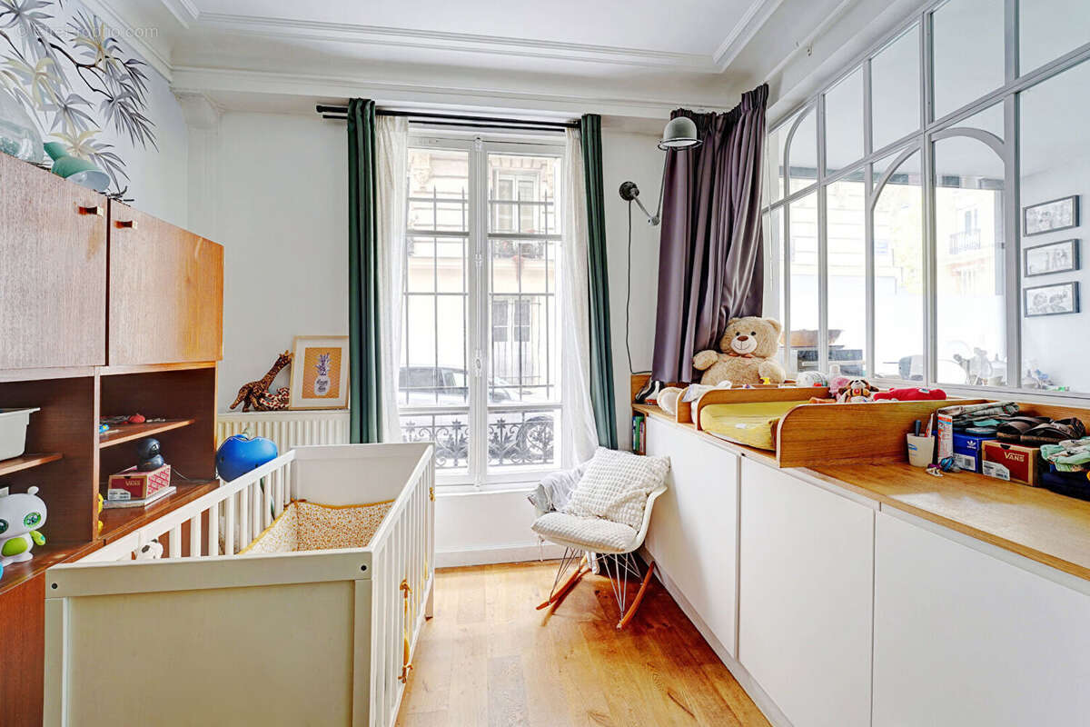 Appartement à PARIS-11E