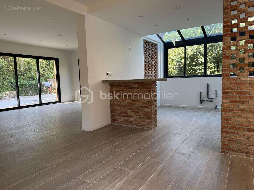 Maison neuve de 170 m2, 5 chambres, piscine, à toulon- quartier  la serinette - photo 13