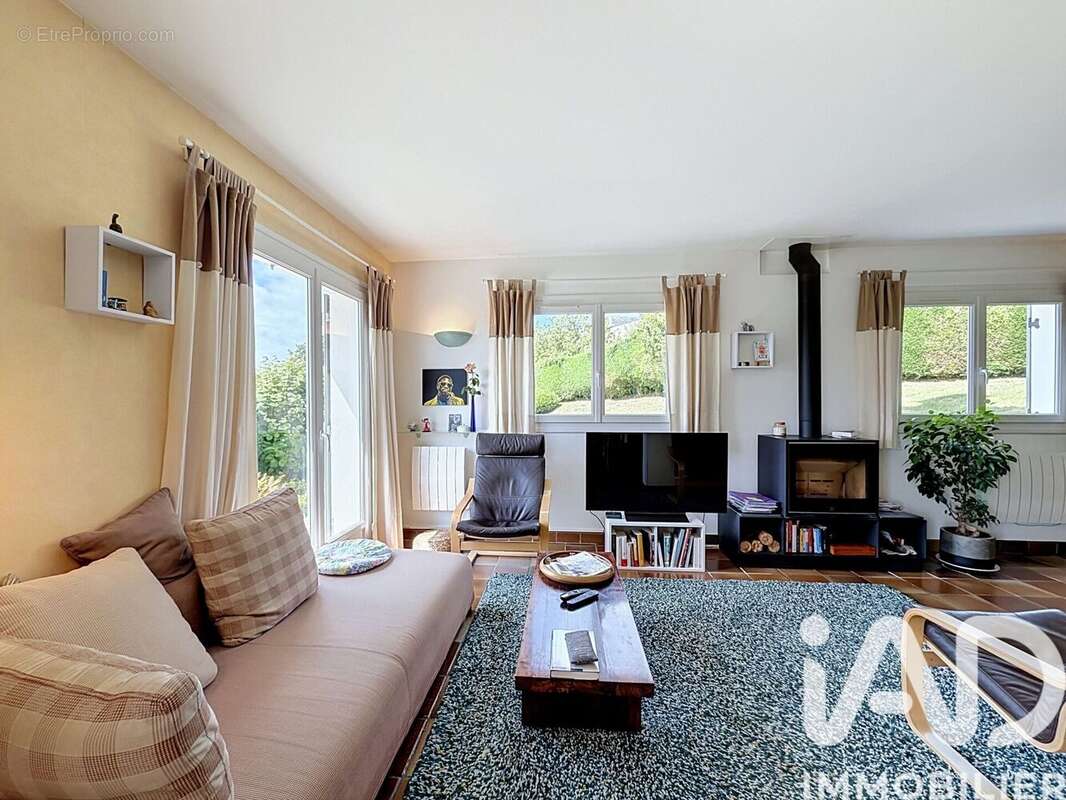 Maison 127 m² à Mont-Saint-Aignan  - photo 4