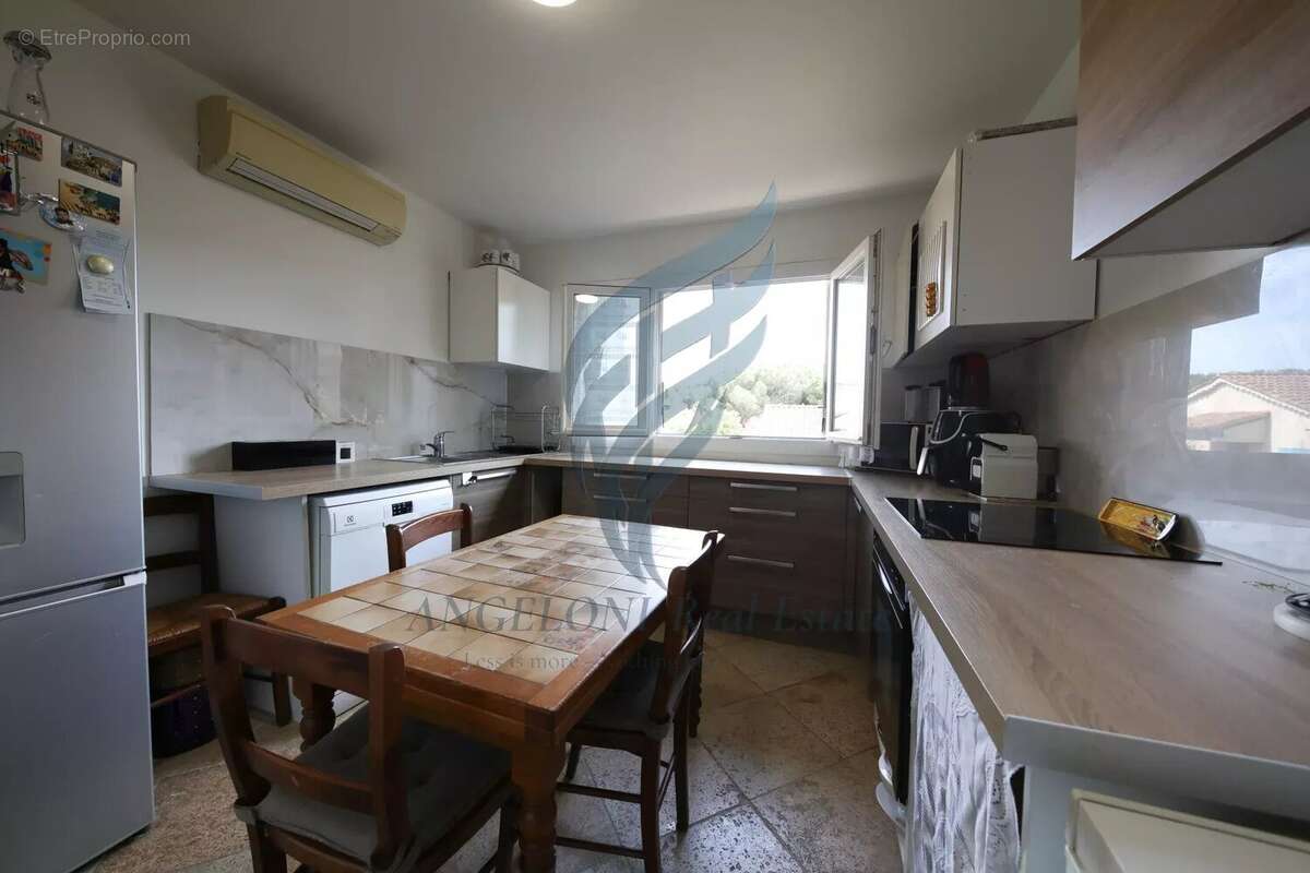 Appartement à COGOLIN