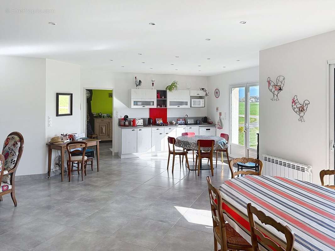 Maison à SAINT-PROJET-SAINT-CONSTANT