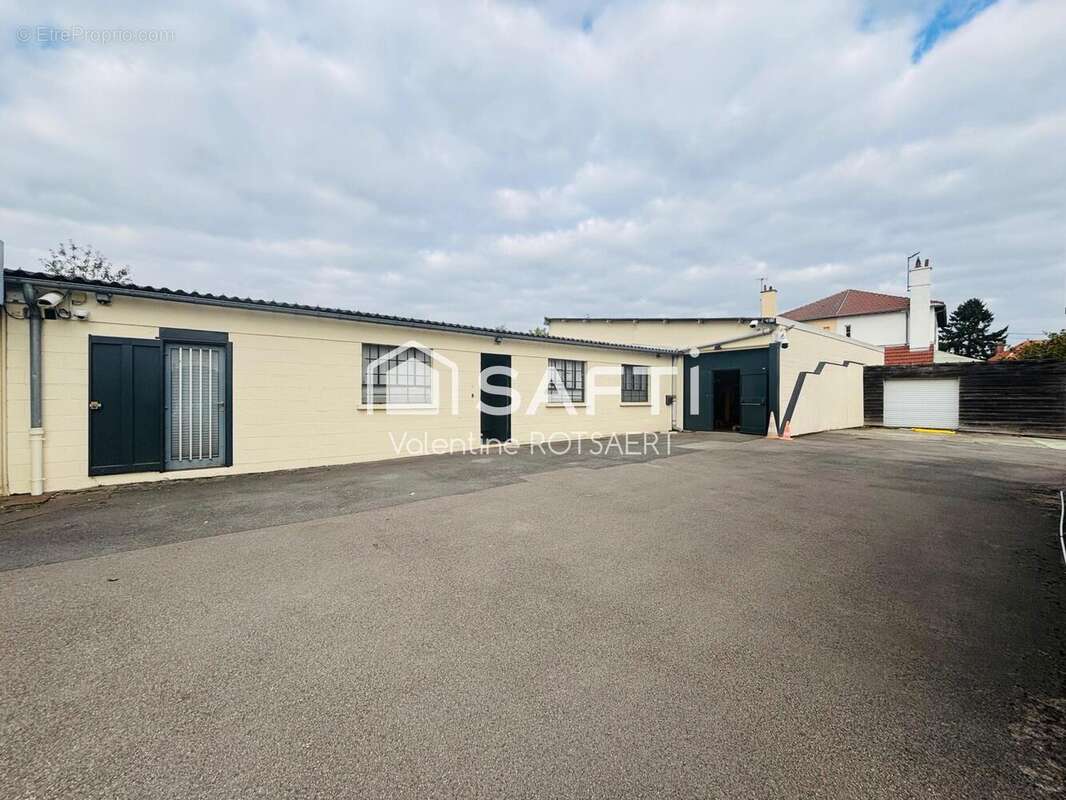 Photo 4 - Commerce à THOUROTTE