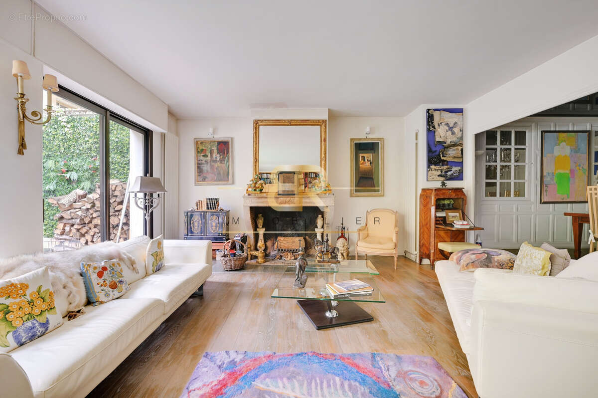 Maison à NEUILLY-SUR-SEINE