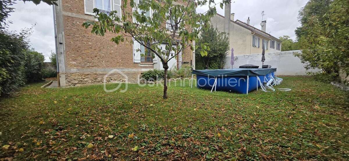 Appartement à SAINT-GERMAIN-LES-CORBEIL