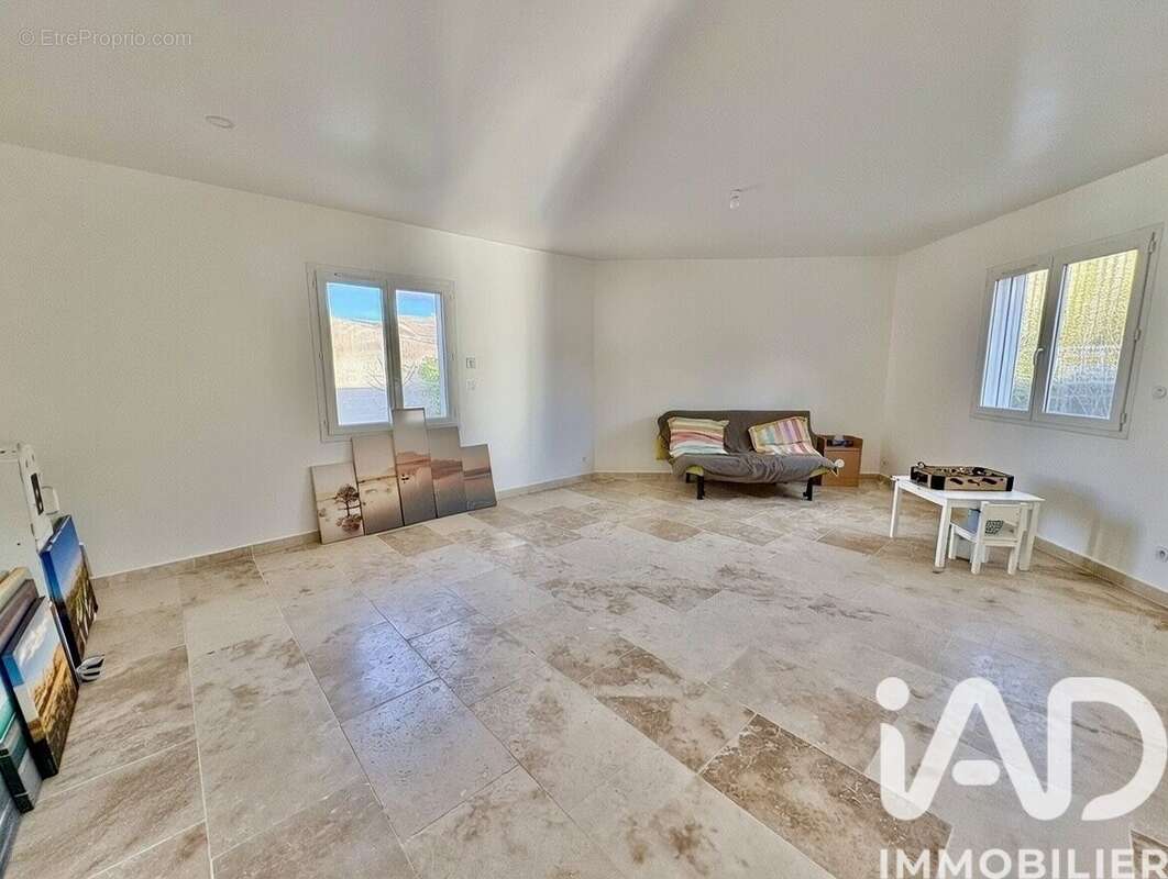 Maison 151 m² à Montfrin  - photo 9