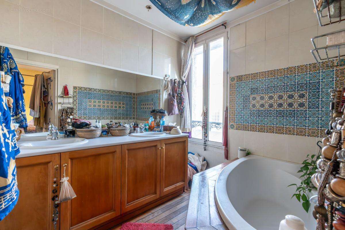 Maison à SAINT-MAUR-DES-FOSSES