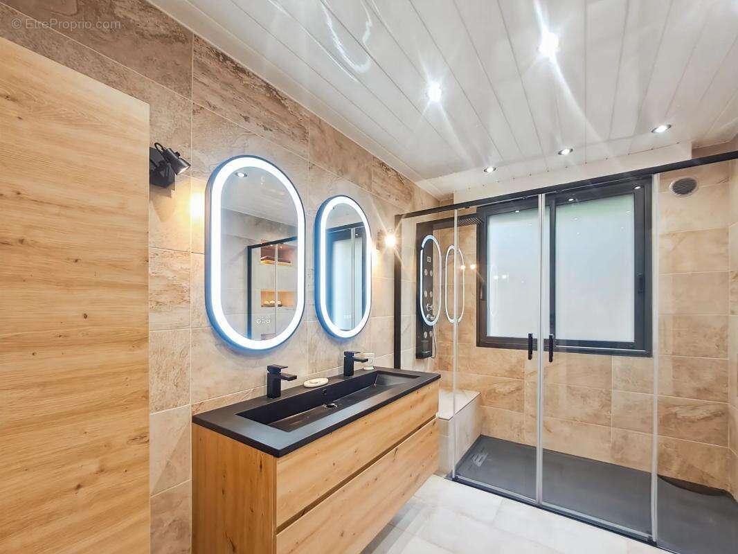 Maison à SAINT-LYPHARD