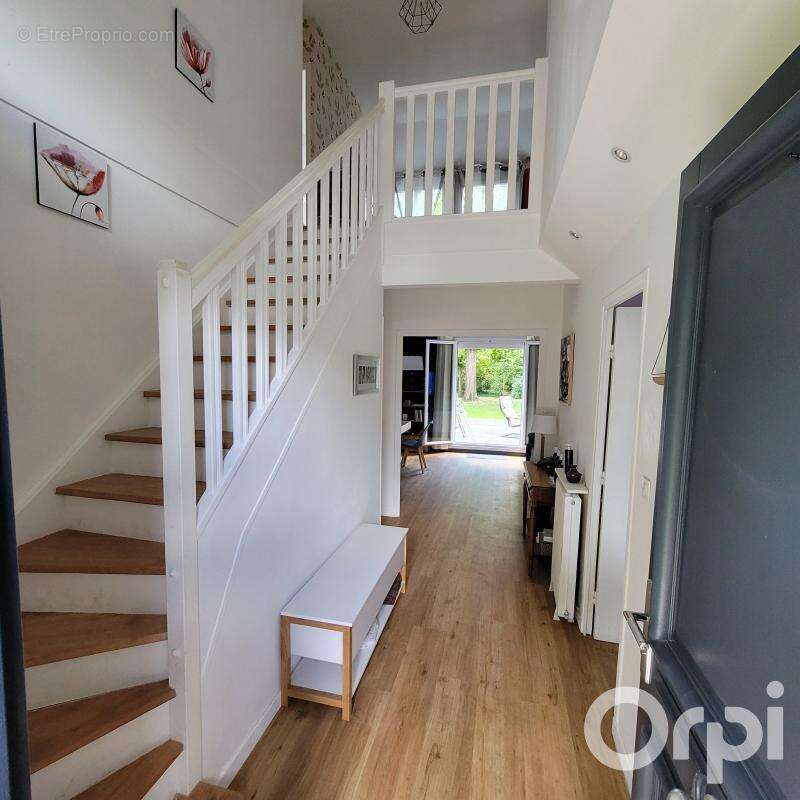 Maison à Vendre de 8 pièces à Longjumeau - photo 8