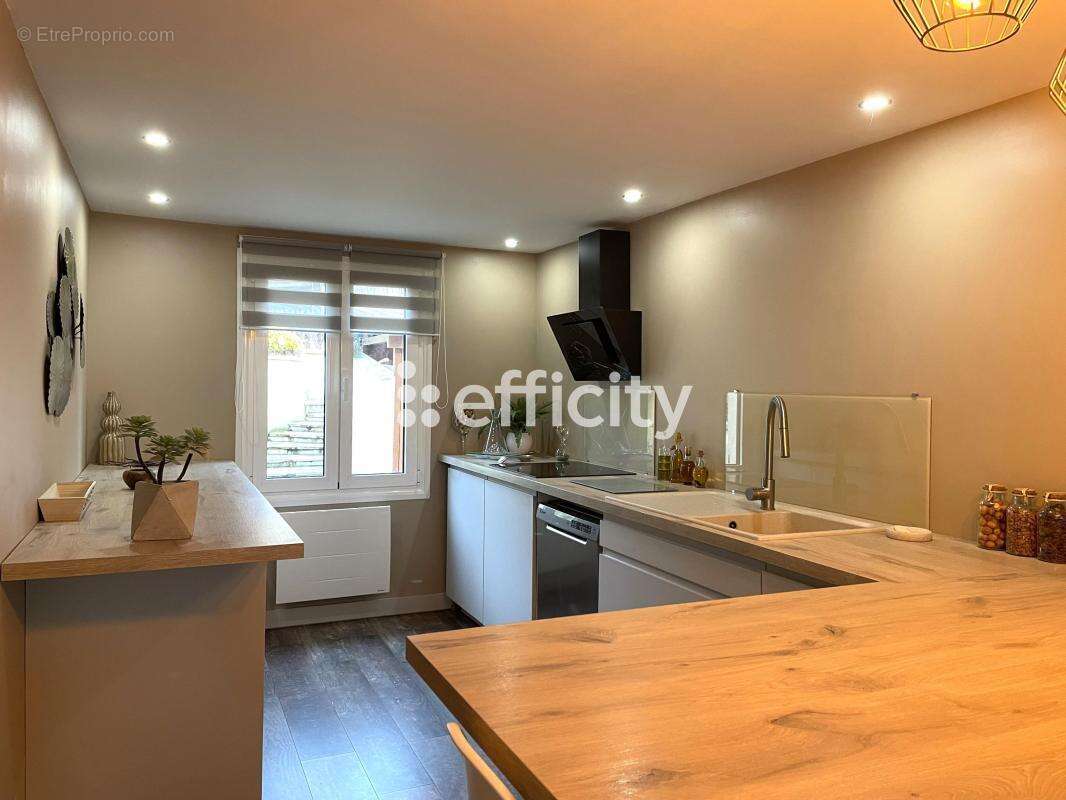 Maison à AUVERS-SUR-OISE