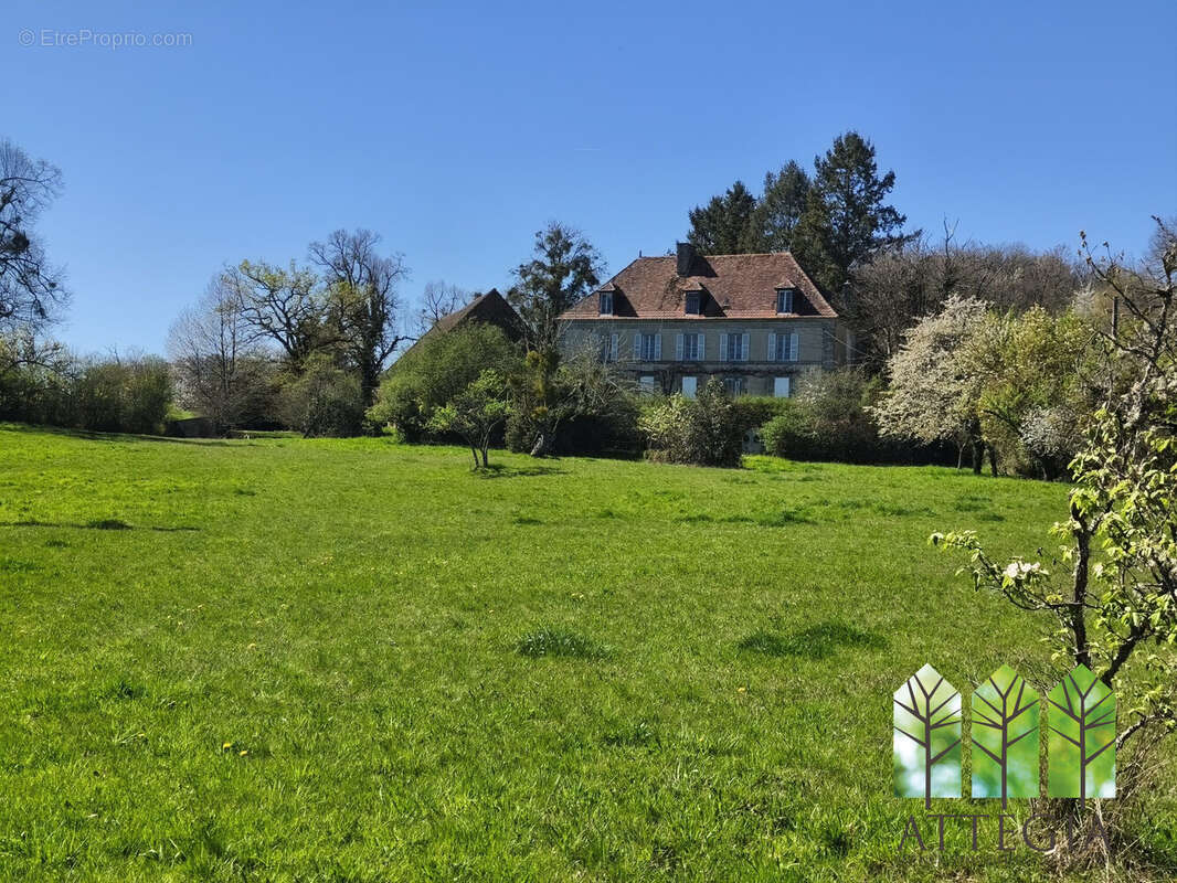 Maison 261 m² à Lupersat  - photo 3
