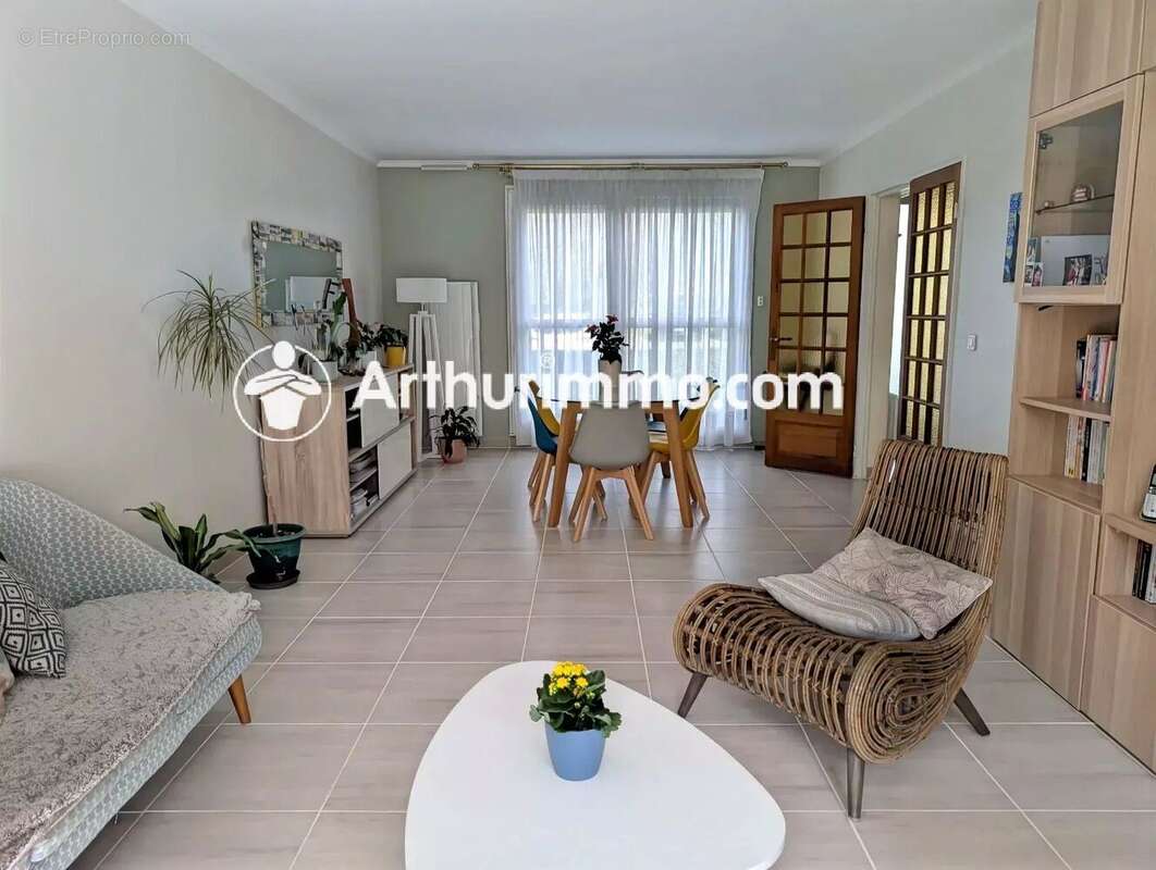 Maison à SAVIGNY-LE-TEMPLE