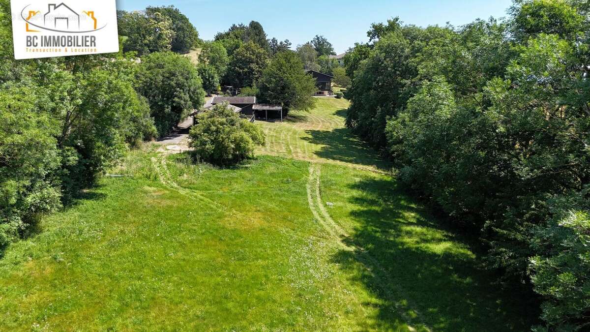 Maison 270 m² à Grilly  - photo 6