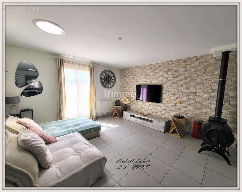 Maison à AMBARES-ET-LAGRAVE