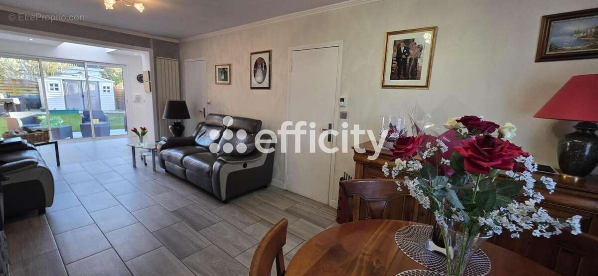 Maison à FACHES-THUMESNIL