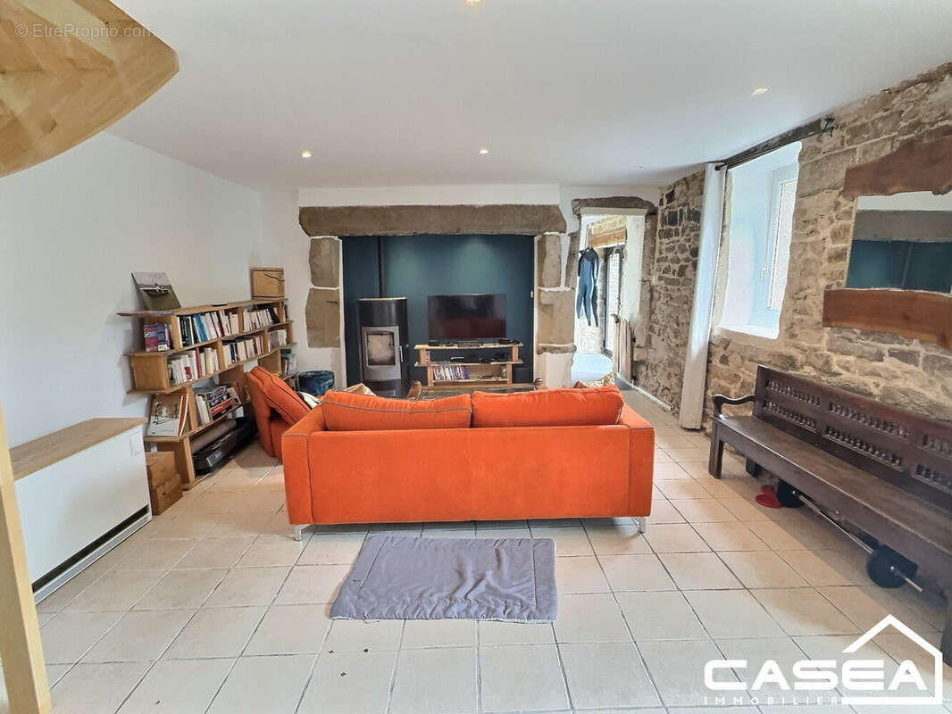 Maison à PLONEOUR-LANVERN