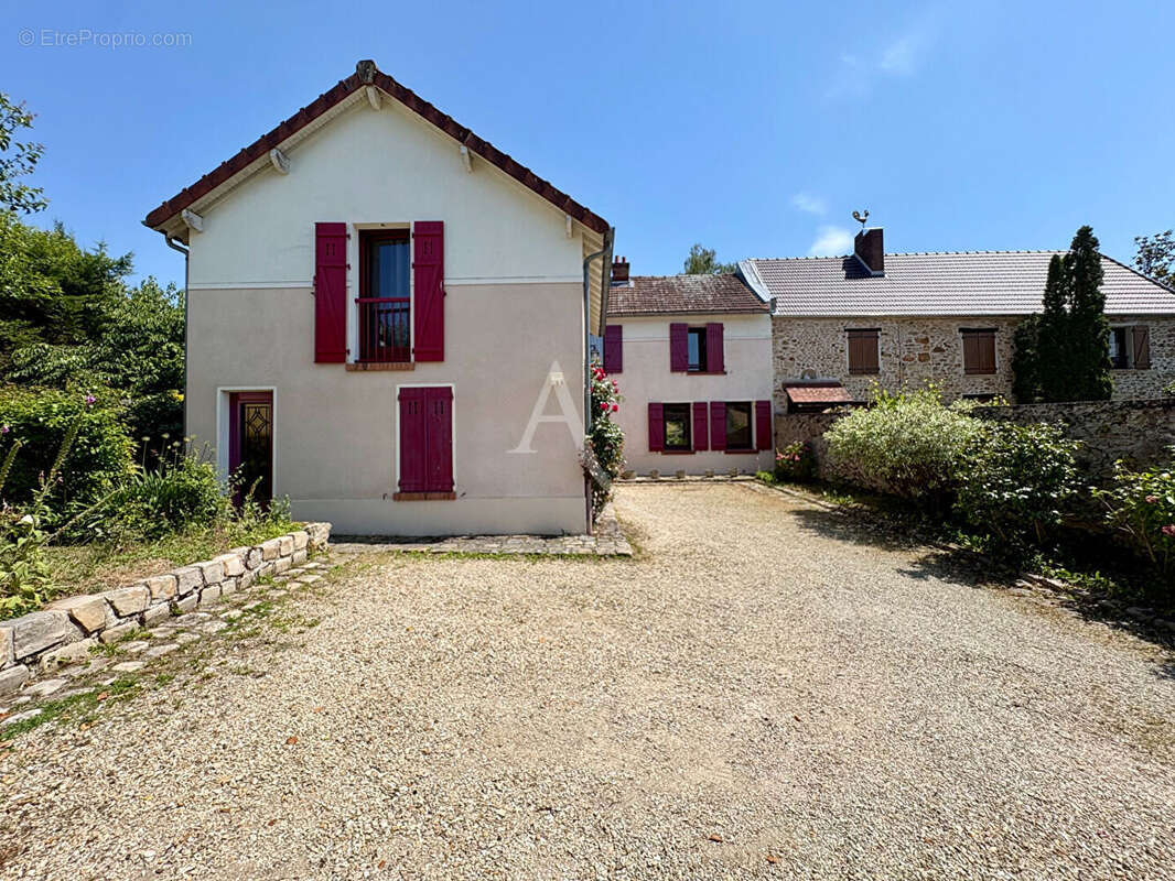 Maison à BURES-SUR-YVETTE