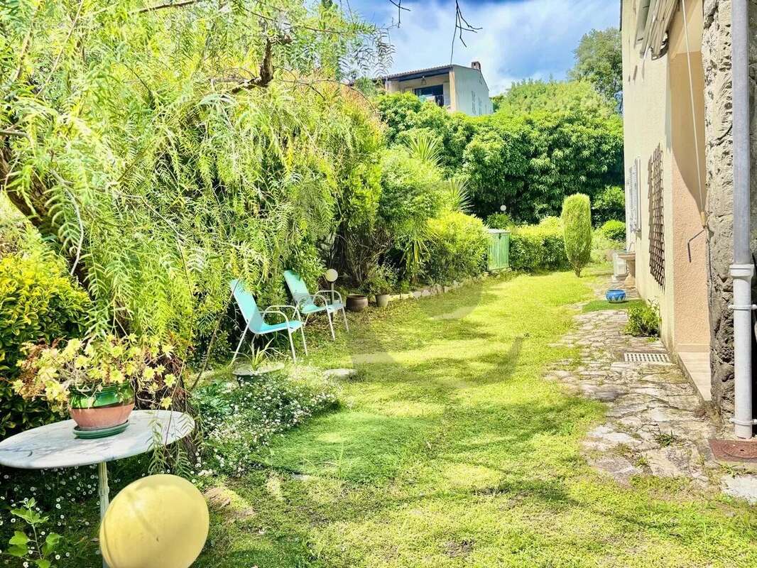 Appartement à VILLENEUVE-LOUBET