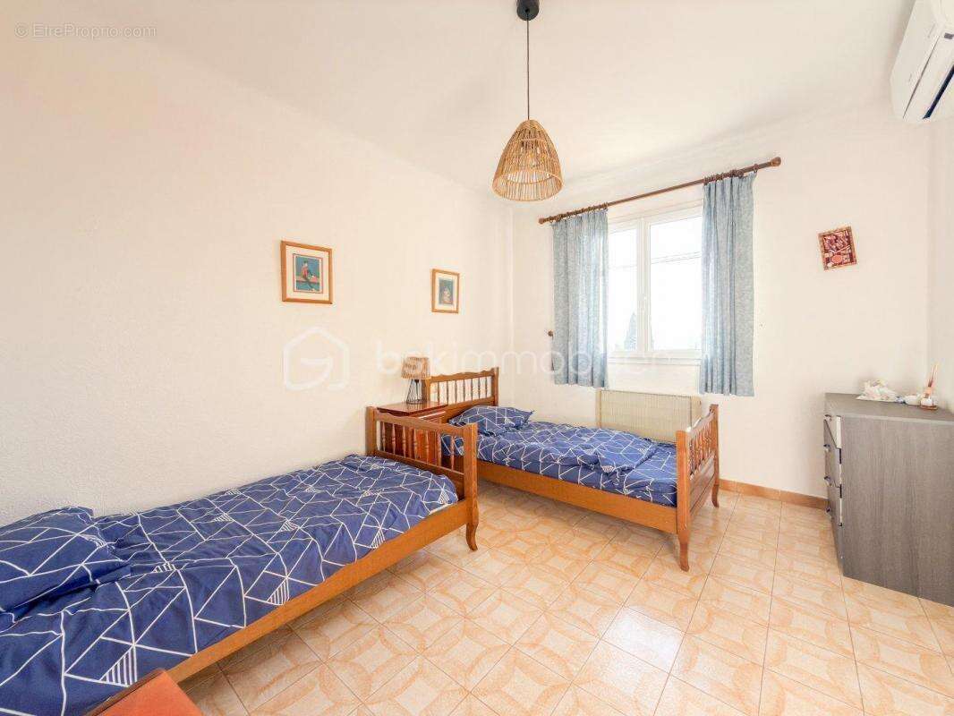 Maison à SAINT-CHAMAS