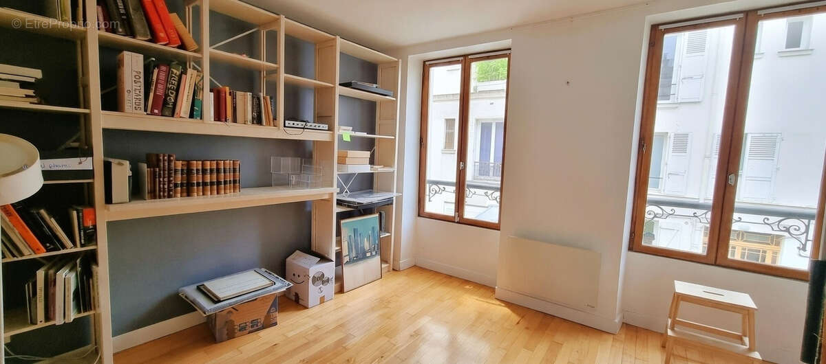 Appartement à PARIS-14E