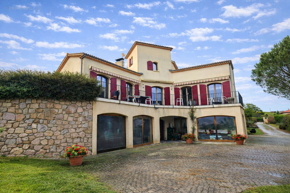 Maison à VILLEVOCANCE