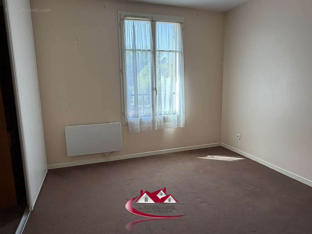 Maison à HOUDAN