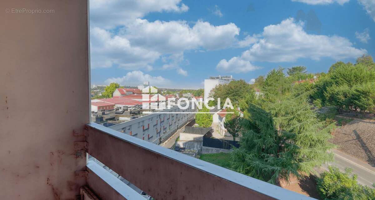 Appartement à CORBEIL-ESSONNES