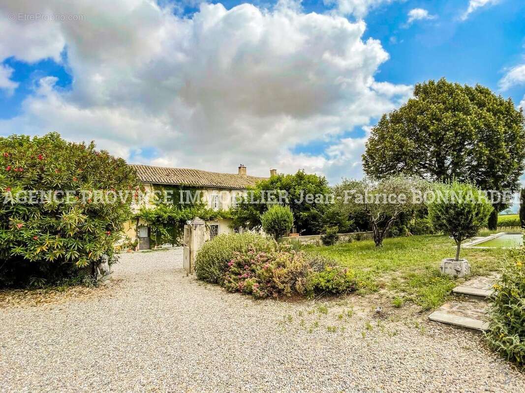 Maison à LA BAUME-DE-TRANSIT