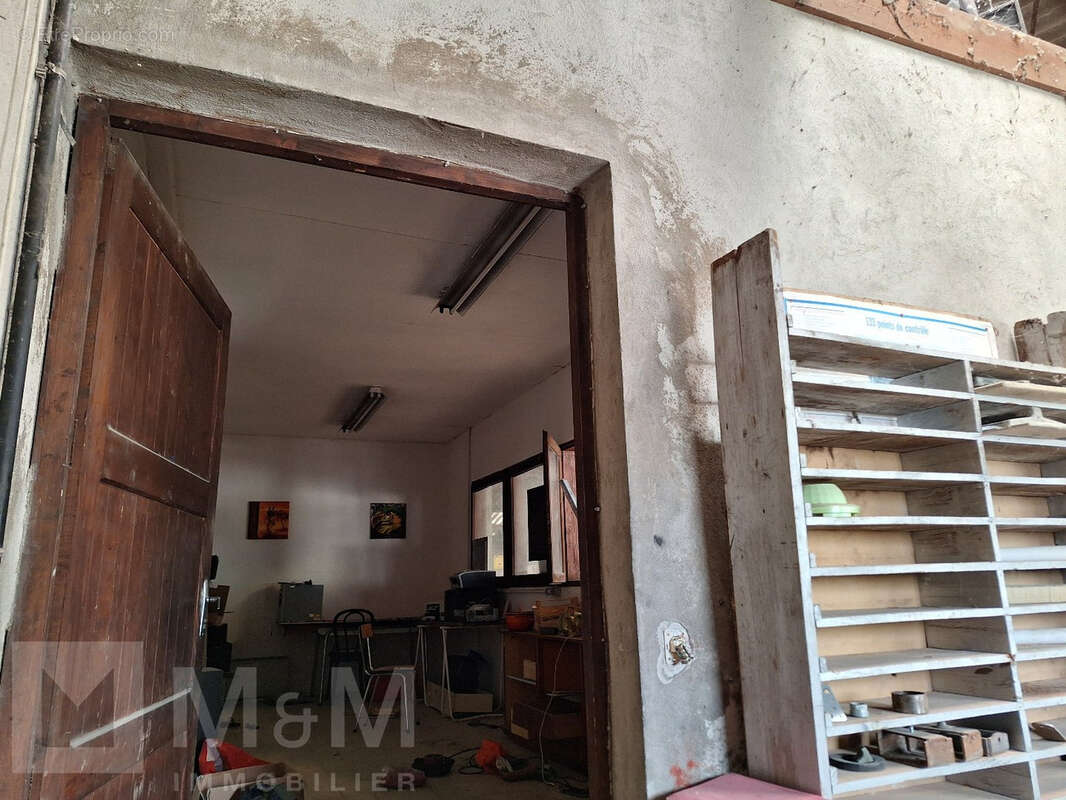 Commerce à CAMPAGNE-SUR-AUDE