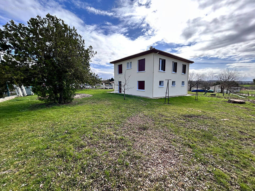 Maison à LA SAUVETAT-SUR-LEDE