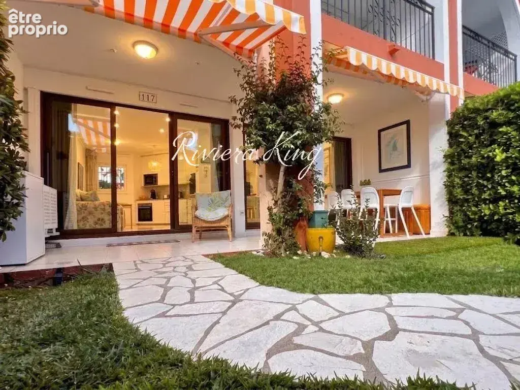 Appartement T3,  Rez-de-jardin rénové avec terrasse, vu jardin, piscine et accès mer - photo 13