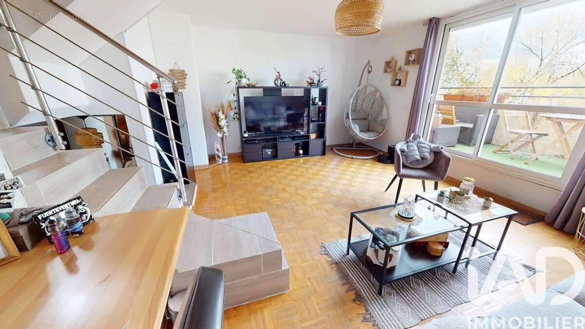 Photo 2 - Appartement à SAVIGNY-LE-TEMPLE