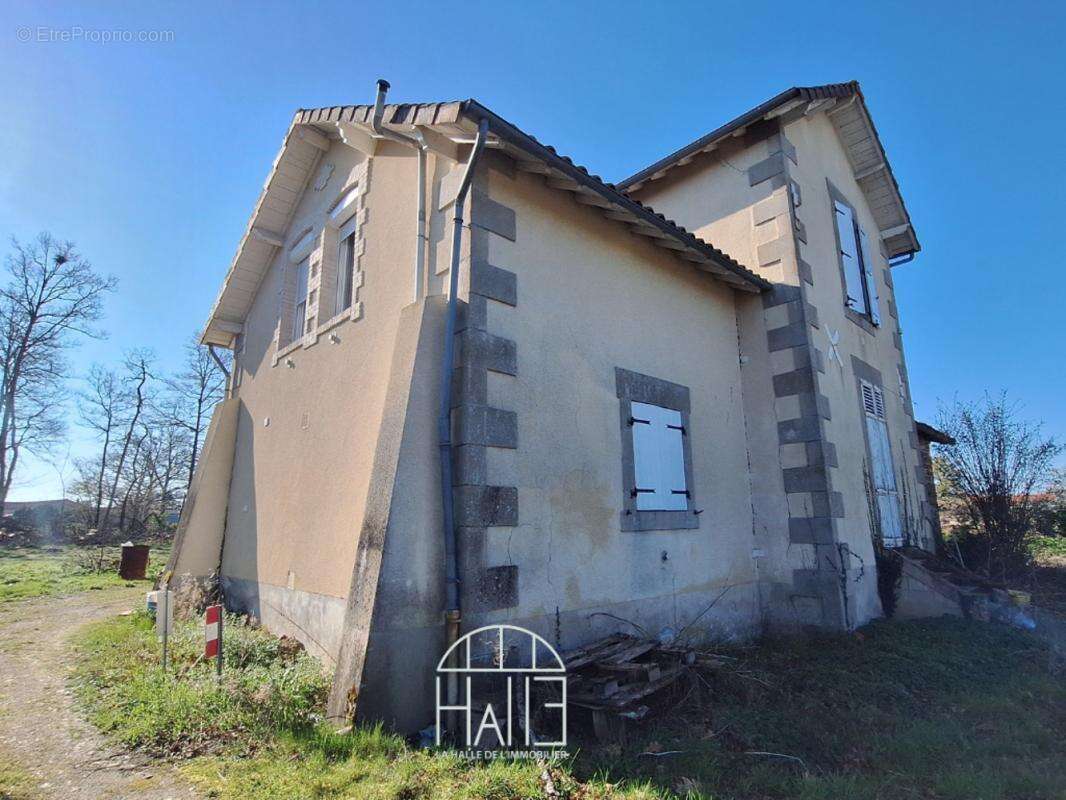 Maison à ORADOUR-SUR-GLANE