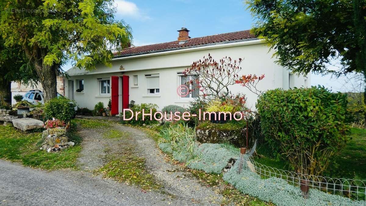Maison 235 m² à Itzac  - photo 40