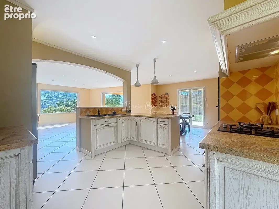 Villa f5 148 m2 avec ascenseur sur terrain de 1014 m2 - photo 7