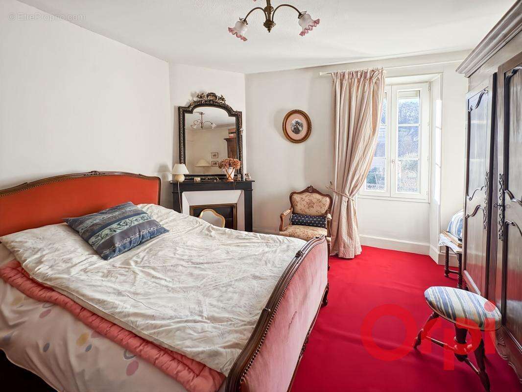 Maison à SAINT-AMAND-MONTROND