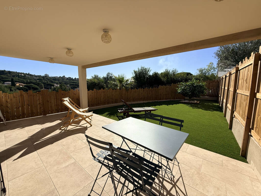 Maison à LES ISSAMBRES