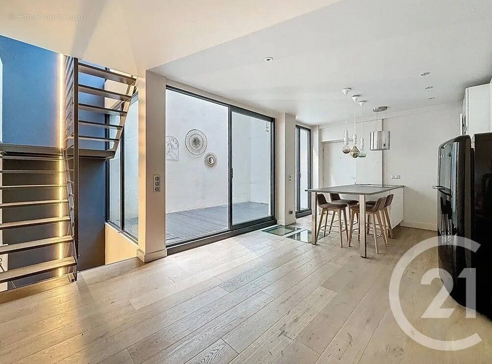 Appartement à SAINT-MAUR-DES-FOSSES