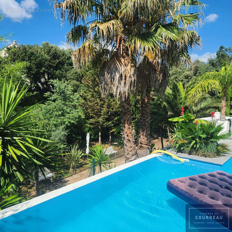 EXCLUSIVITÉ - Pignan  Maison T6 - 180 m2  Vue dégagée  Piscine à débordement - photo 8