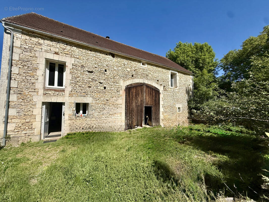 Maison à OUANNE