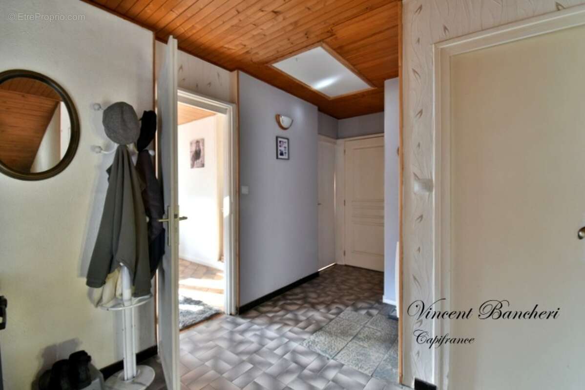Appartement à vendre 4 pièces AMANCY (74) à rénover - photo 6