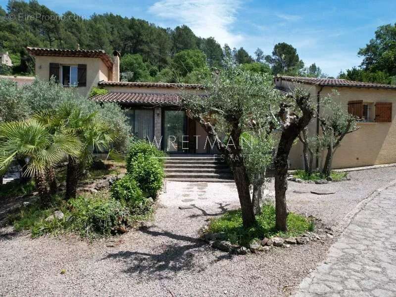 Maison à LE LUC