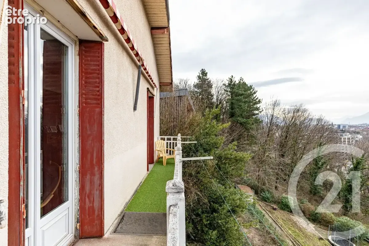 Maison 163 m² à Saint-Martin-Le-Vinoux  - photo 2