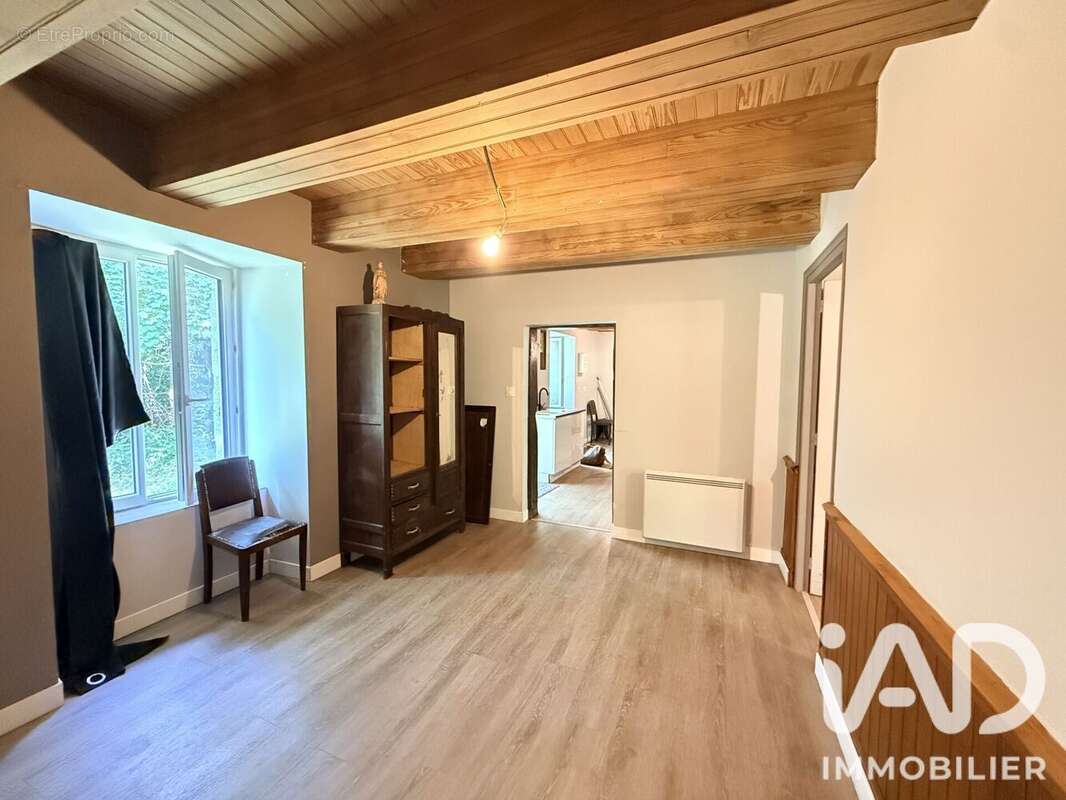 Maison 55 m² à Ussel  - photo 9