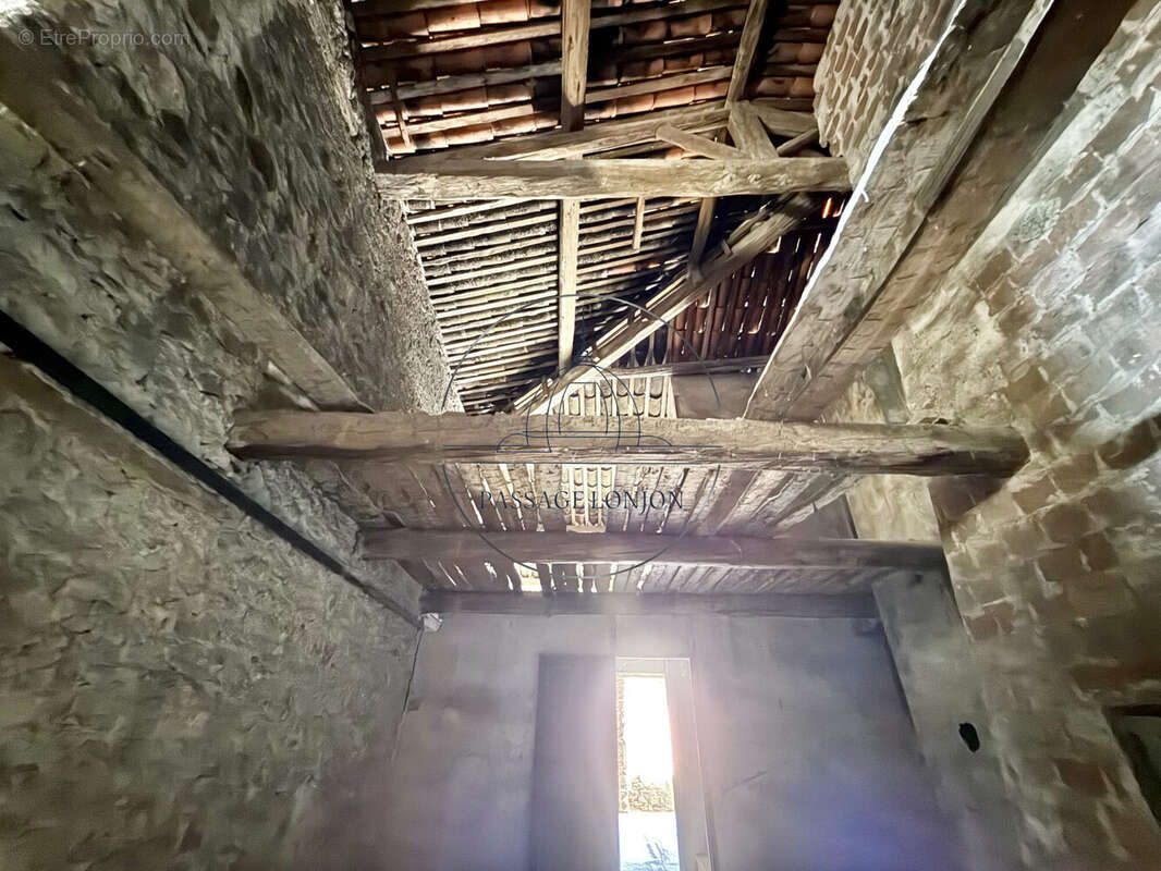 Appartement à SAINT-CHINIAN