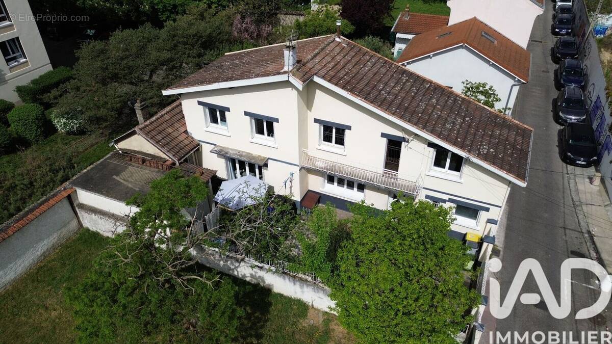 Photo 1 - Maison à LYON-8E