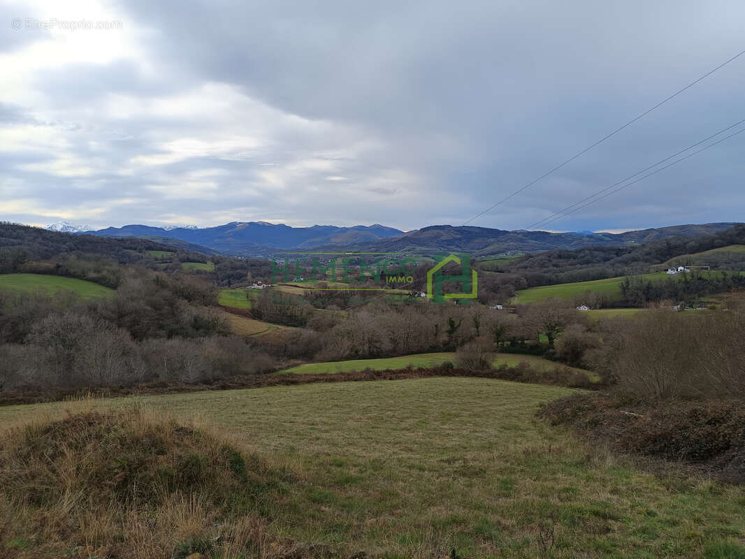 Terrain à MONCAYOLLE-LARRORY-MENDIBIEU