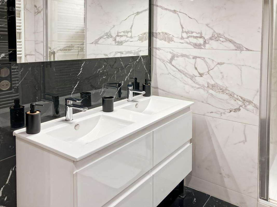 Elégant appartement avec prestations haut de gamme à proximité immédiate de Pey Berland - photo 10