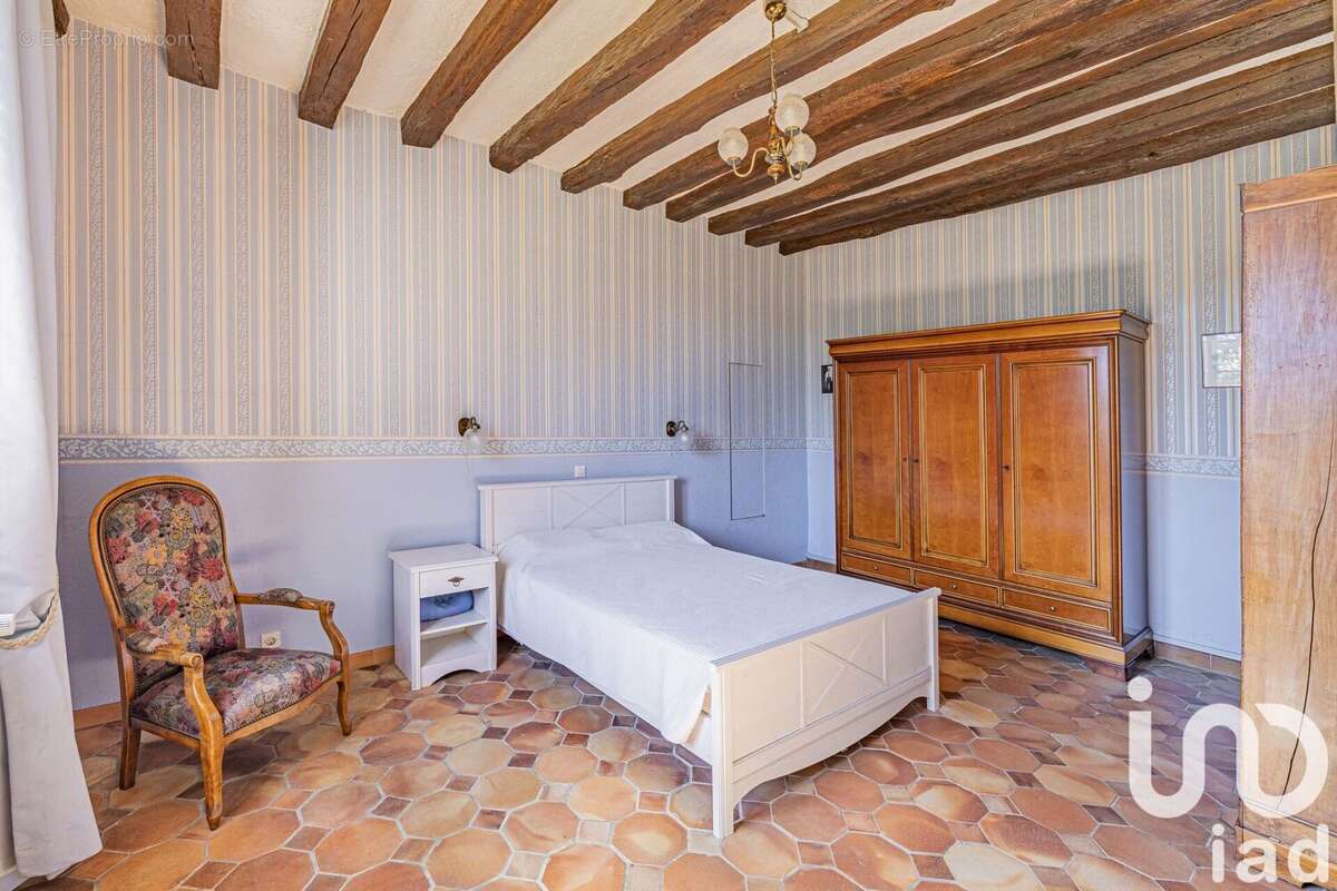 Photo 7 - Maison à NEUILLE-LE-LIERRE