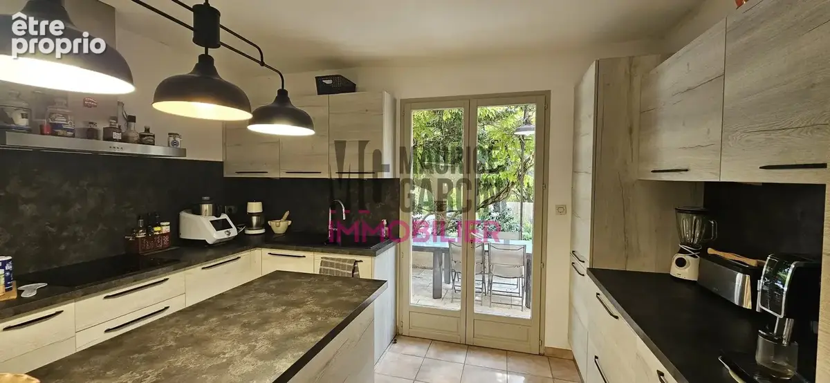 Maison 7 pièces 144 m² à vendre à L'isle-Sur-La-Sorgue (84800) - photo 5