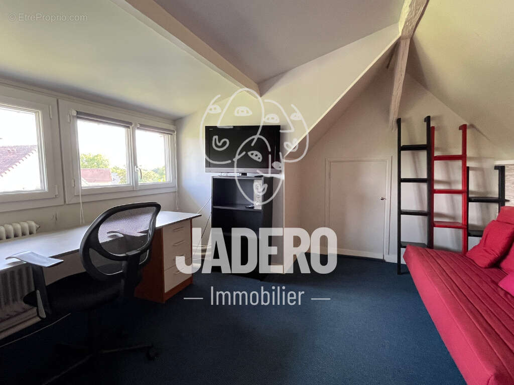 Maison à LE MESNIL-ESNARD